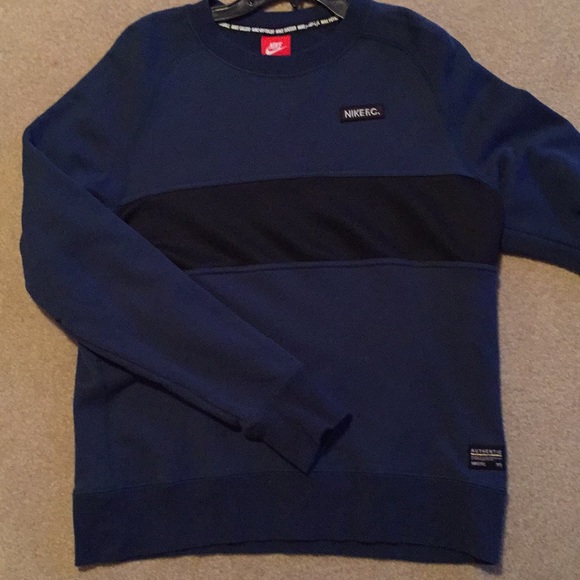 Nike Other - NWOT Nike men’s sweatshirt medium